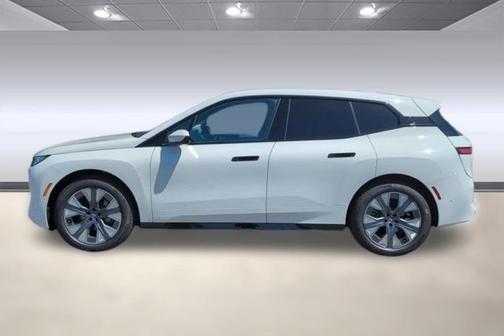 2026 BMW iX xDrive60
