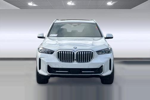 Mineral White Metallic 2026 BMW X5 xDrive40i