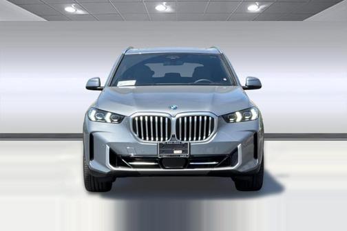Skyscraper Grey Metallic 2026 BMW X5 PHEV xDrive50e