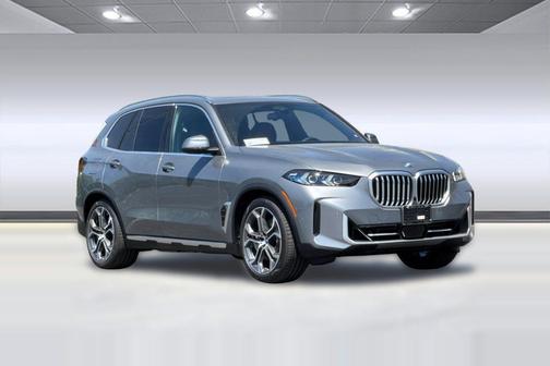 Skyscraper Grey Metallic 2026 BMW X5 PHEV xDrive50e