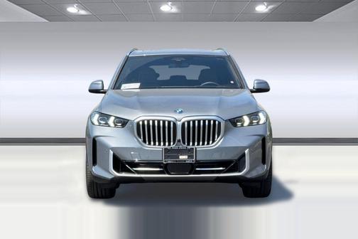 Skyscraper Grey Metallic 2026 BMW X5 PHEV xDrive50e