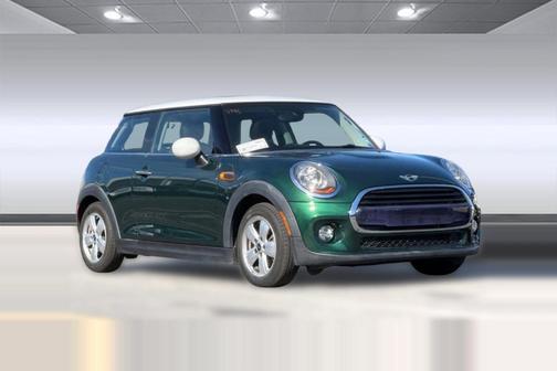 2017 MINI Hardtop Cooper