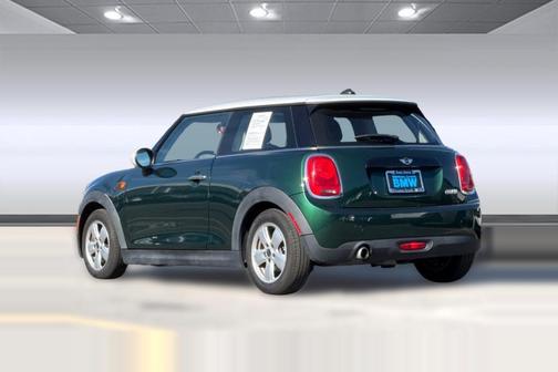 2017 MINI Hardtop Cooper