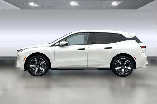 2026 BMW iX xDrive45