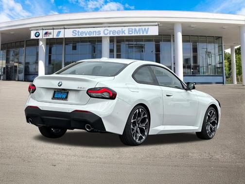 2025 BMW 230 i