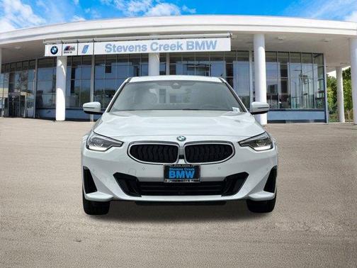 2025 BMW 230 i