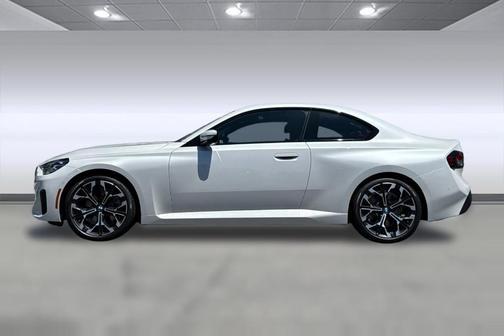 Mineral White Metallic 2025 BMW 230 230i