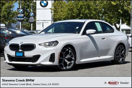 Mineral White Metallic 2025 BMW 230 230i