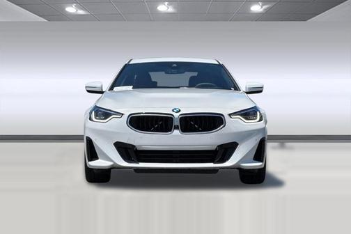 2025 BMW 230 230i