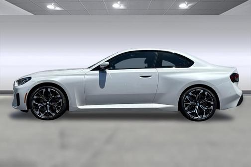 2025 BMW 230 230i