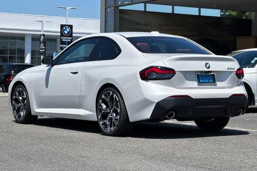 Mineral White Metallic 2025 BMW 230 230i
