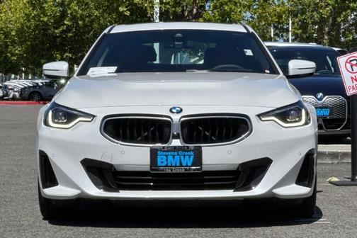 Mineral White Metallic 2025 BMW 230 230i