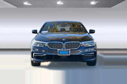 2019 BMW 540 540i