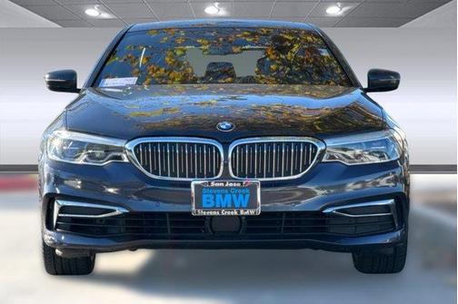 2019 BMW 540 540i