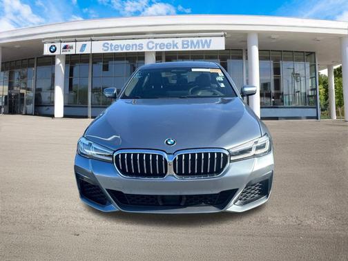 2021 BMW 540 540i