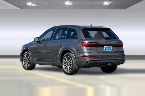 2024 Audi Q7 45 Premium Plus
