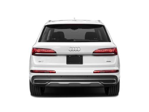 2024 Audi Q7 45 Premium Plus