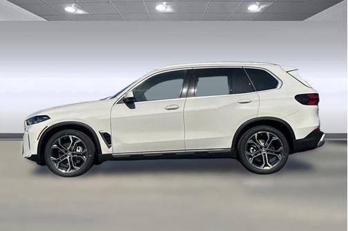 Alpine White 2026 BMW X5 xDrive40i