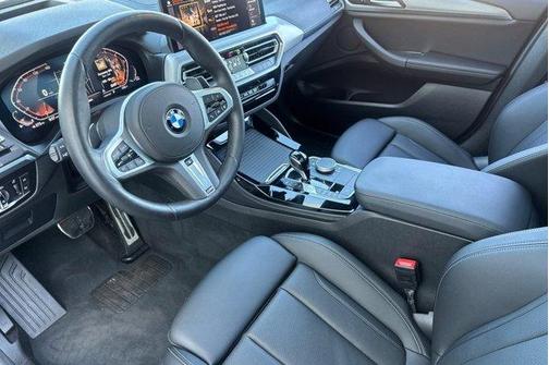 2025 BMW X4 xDrive30i