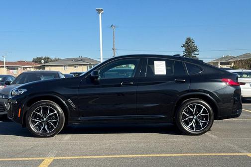 2025 BMW X4 xDrive30i