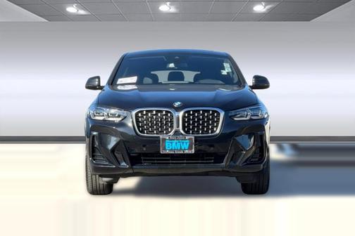 2025 BMW X4 xDrive30i