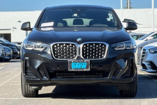 2025 BMW X4 xDrive30i