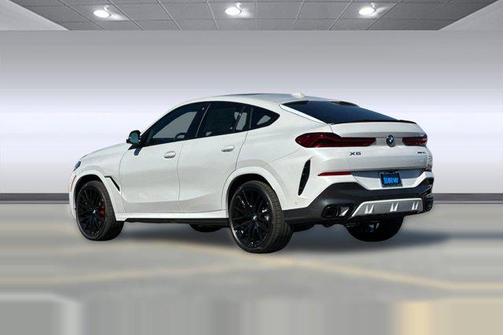 Mineral White Metallic 2026 BMW X6 xDrive40i