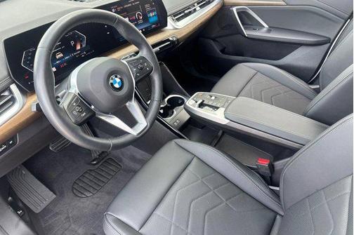 Alpine White 2025 BMW X1 xDrive28i