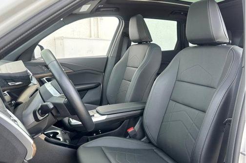 Alpine White 2025 BMW X1 xDrive28i