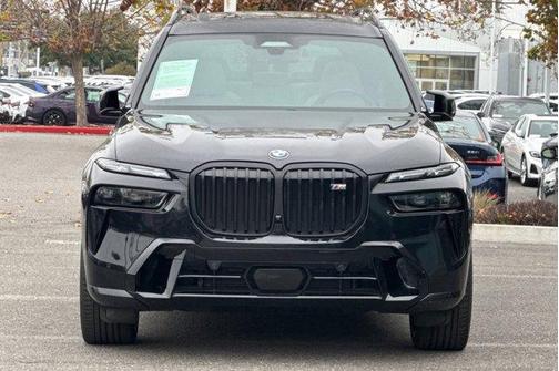 2024 BMW X7 M60i