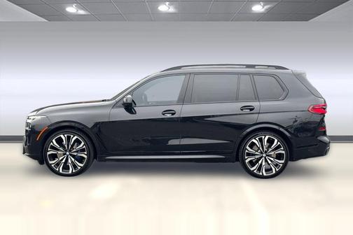 2024 BMW X7 M60i