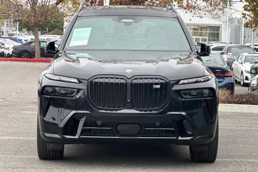 2024 BMW X7 M60i