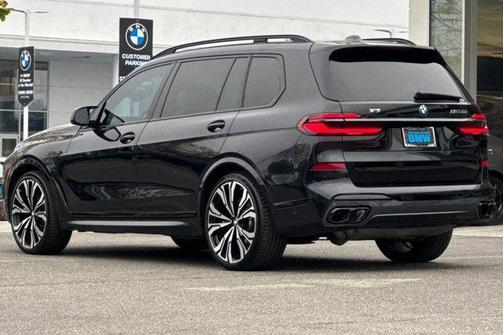 2024 BMW X7 M60i