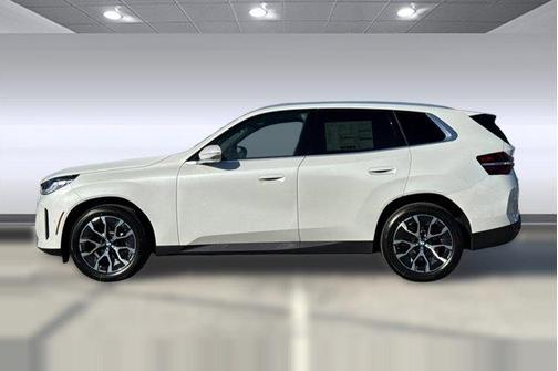 Mineral White Metallic 2026 BMW X3 30 xDrive