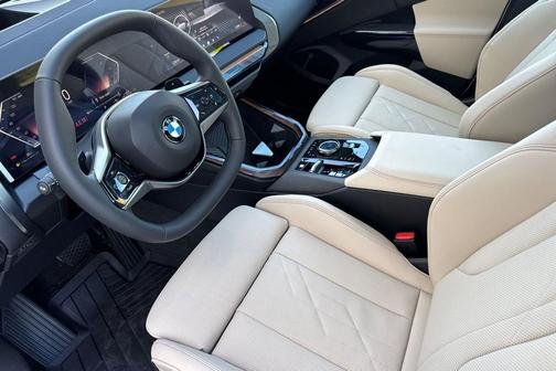 Mineral White Metallic 2026 BMW X3 30 xDrive