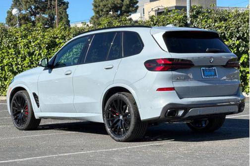 Brooklyn Grey Metallic 2026 BMW X5 xDrive40i