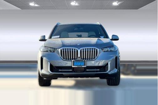 Skyscraper Grey Metallic 2026 BMW X5 xDrive40i