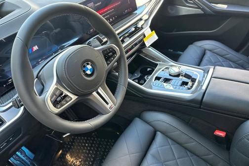 2026 BMW X6 M60i