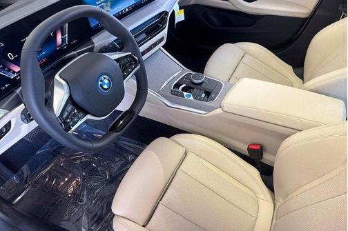 Mineral White Metallic 2025 BMW i4 Gran Coupe eDrive40