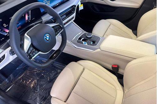 Mineral White Metallic 2025 BMW i4 Gran Coupe eDrive40