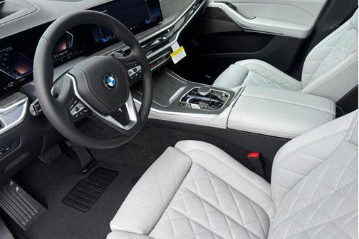 Black Sapphire Metallic 2026 BMW X5 PHEV xDrive50e