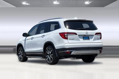 Platinum White Pearl 2022 Honda Pilot AWD Elite