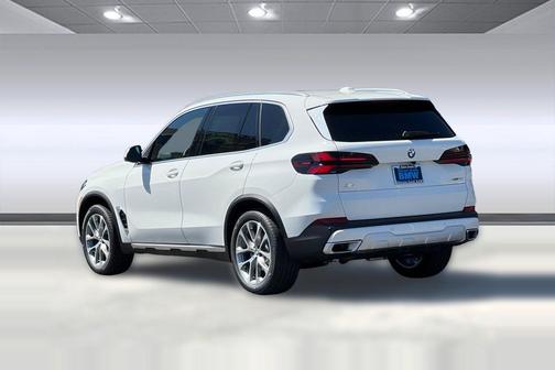 Alpine White 2026 BMW X5 xDrive40i