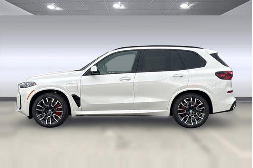 Mineral White Metallic 2026 BMW X5 PHEV xDrive50e