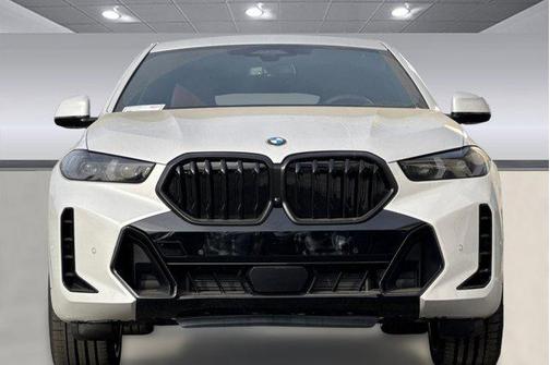 Mineral White Metallic 2026 BMW X6 xDrive40i