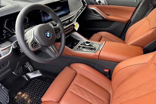 Mineral White Metallic 2026 BMW X6 xDrive40i
