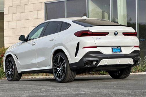 Mineral White Metallic 2026 BMW X6 xDrive40i