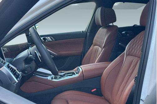 2026 BMW X6 M60i