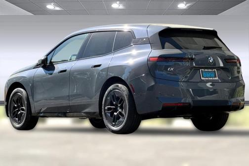 2026 BMW iX xDrive60