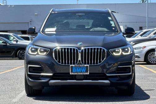 Dark Graphite Metallic 2023 BMW X5 PHEV xDrive45e
